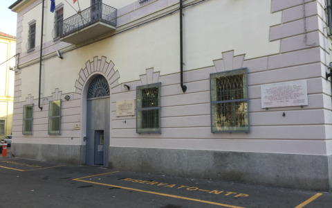 Aggressione nel carcere Cantiello e Gaeta di Alessandria: ferito un agente con una testata