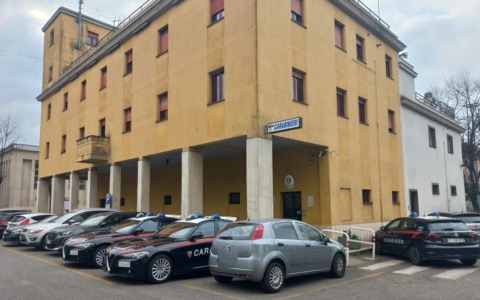 Allerta per un giocattolo a forma di carota: contiene sabbia contaminata da amianto