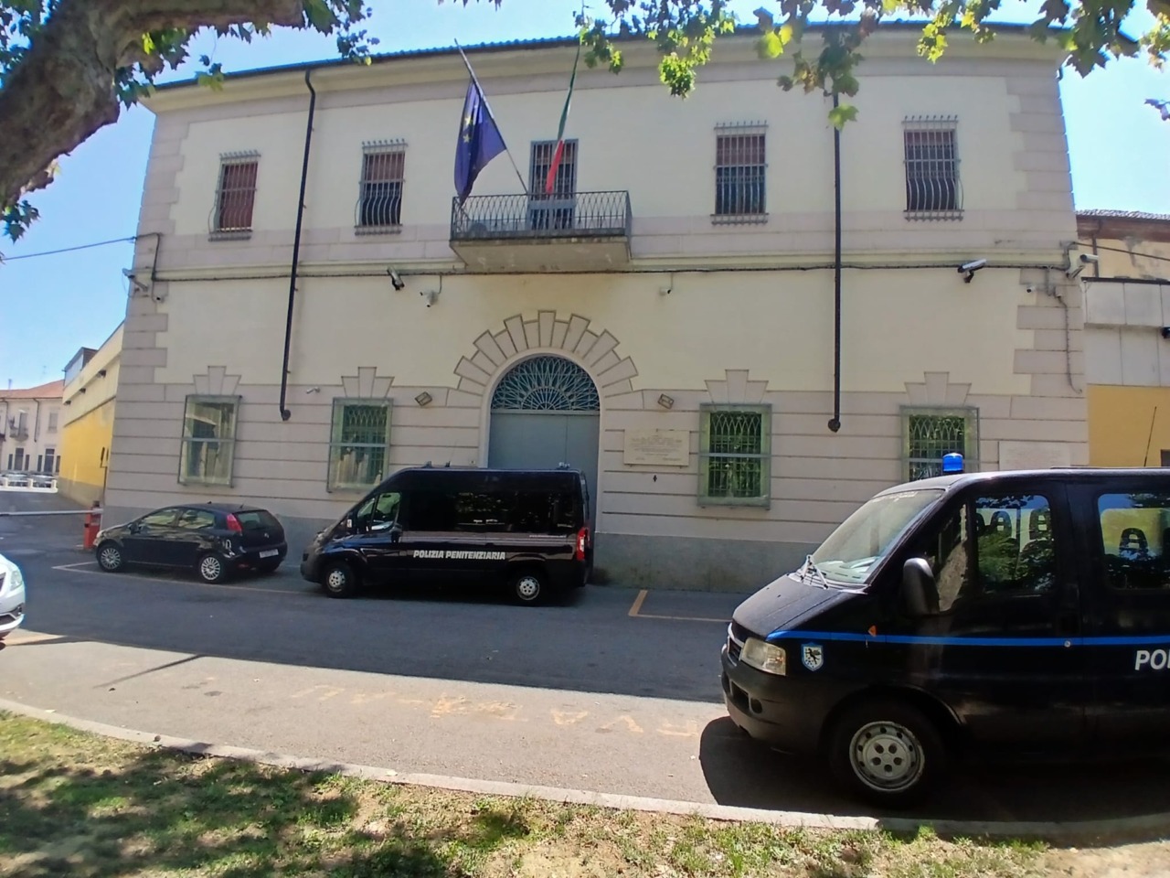 Ancora violenza nel carcere di Alessandria: aggrediti altri tre agenti da un detenuto