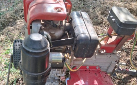 Anziano si ferisce una mano con la fresa della motozappa, trasportato in eliambulanza a Roma