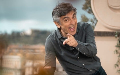 Cresce l’attesa per l’Arena del Mare BCC Roma, il 5 agosto si alza il sipario con Vincenzo Salemme. Parla Vincenzo Berti / L’INTERVISTA