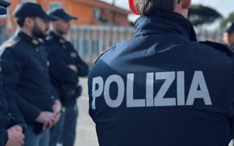 Blitz della Polizia tra Quarticciolo e Centocelle: 4 arresti per spaccio e un fermo per rapina