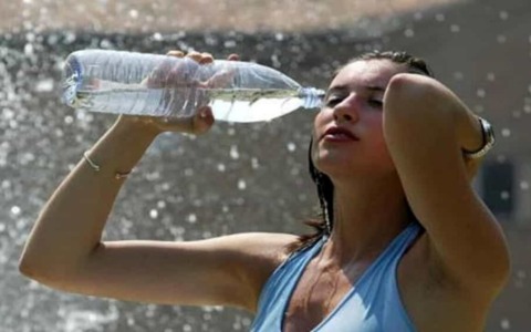 Caldo, a Firenze giovedì e venerdì l’allerta diventa arancione