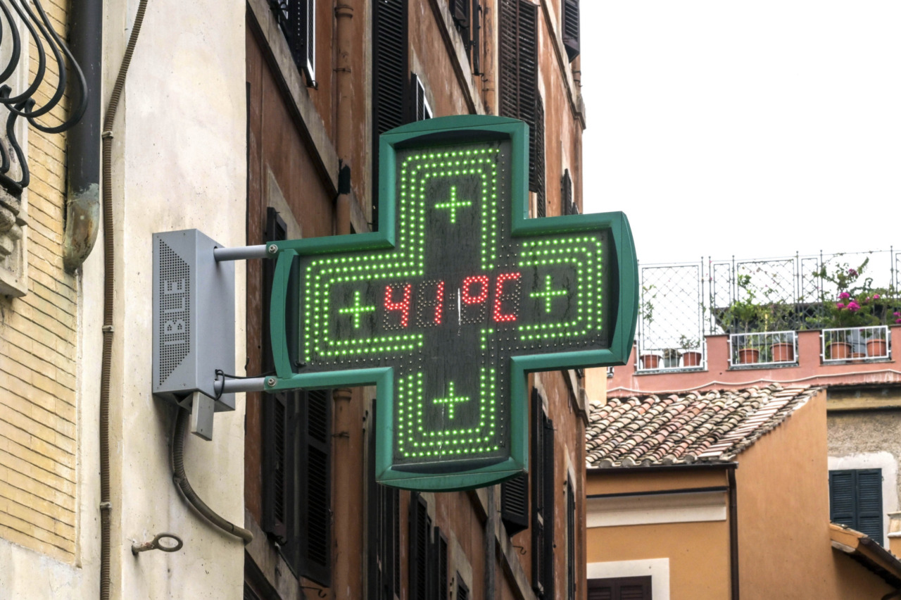 Caldo record, tutta Italia con il bollino rosso per le ondate di calore
