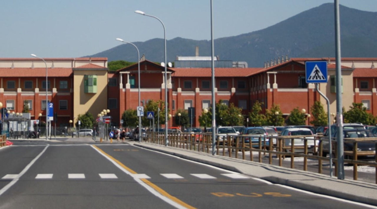 Camaiore, 19enne gravissimo dopo l’incidente in scooter