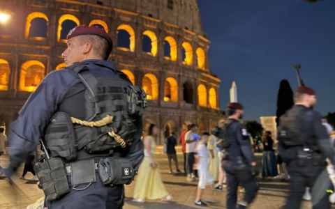 Controlli al Colosseo, tre arresti e quattro denunce