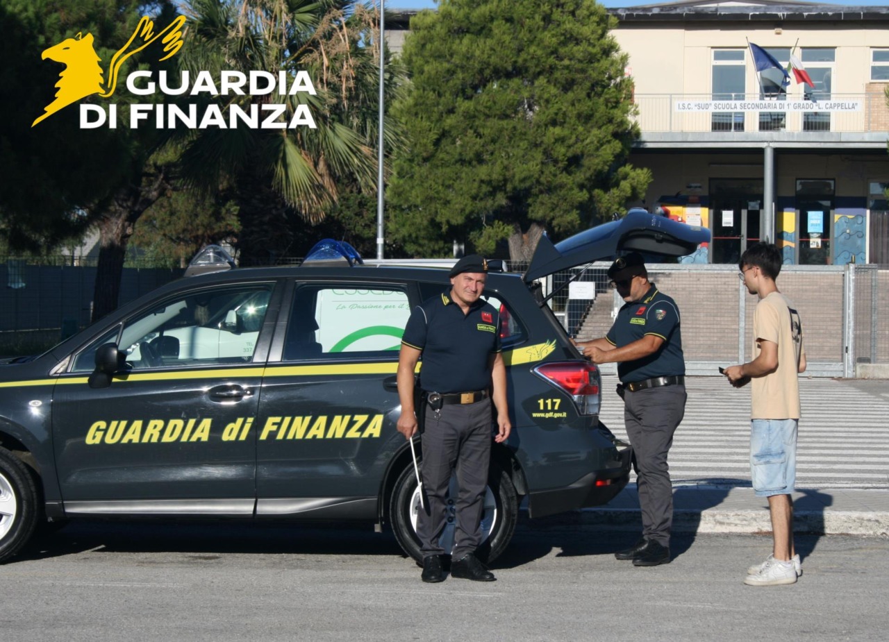 Controlli nell’Ascolano. La Finanza sequestra 200 mila prodotti non sicuri