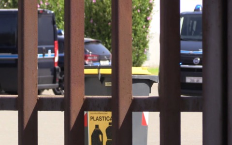 Detenuto aggredisce tre agenti al carcere della Dozza di Bologna
