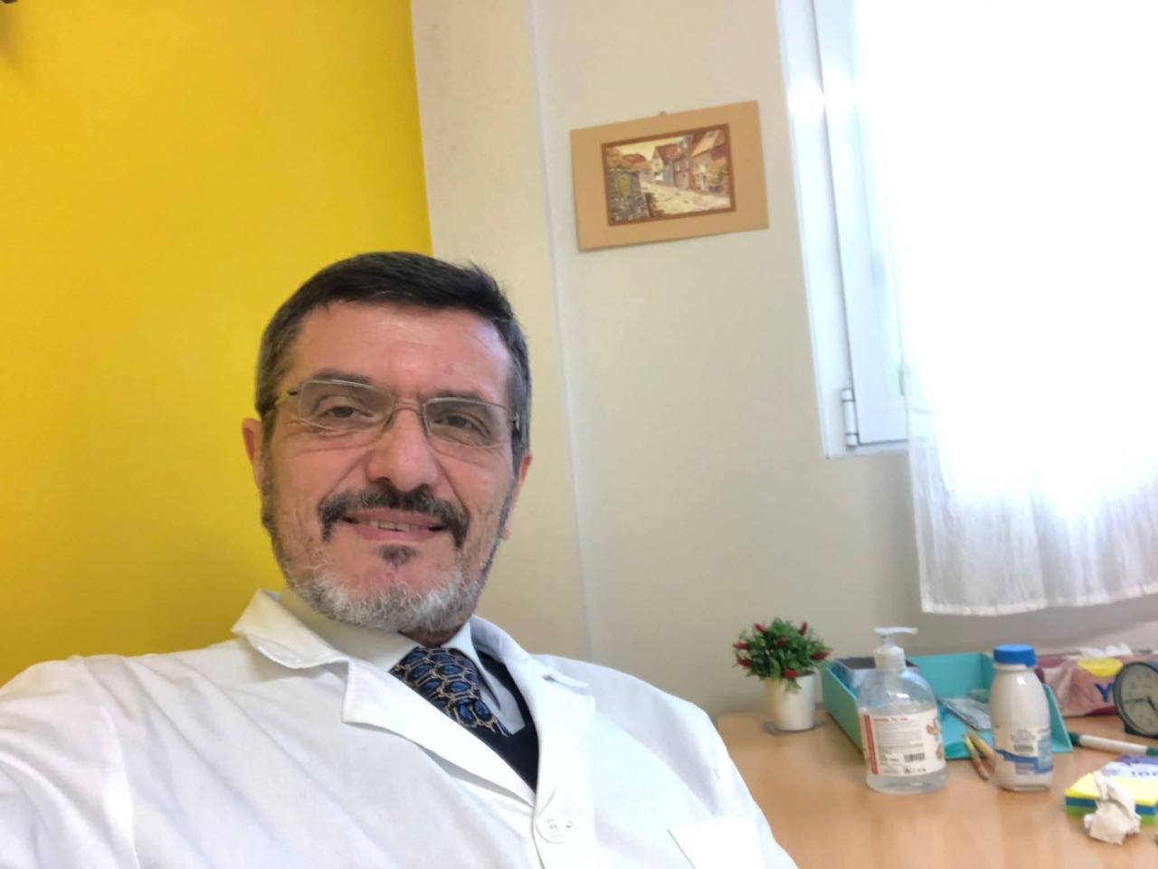 É il medico di famiglia Stefano Bramati la vittima dell’incendio nella palazzina