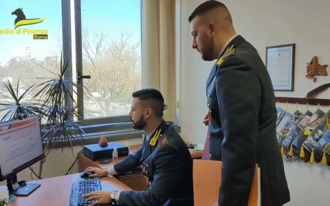 Frode carburanti nel Lazio: scoperti depositi clandestini e finti agricoltori