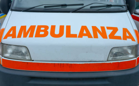 Frontale sulla Cameranense, muore una donna