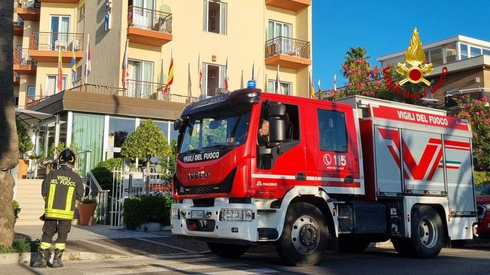 Grottammare. Principio d’incendio in un hotel, Vigili del Fuoco sul posto