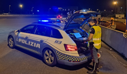 Guidano sotto l’effetto di droga, tre patenti ritirate dalla Polstrada
