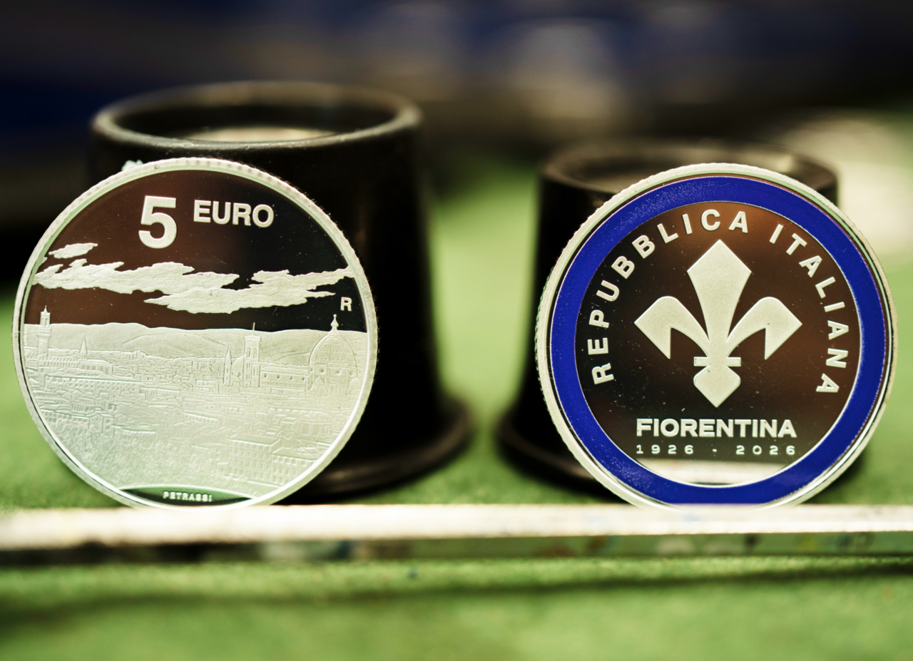 Il Ministero dell’Economia e delle Finanze celebra i 100 anni della ACF Fiorentina con una moneta da 5 euro