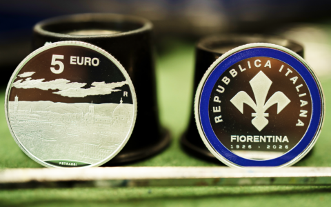 Il Ministero dell’Economia e delle Finanze celebra i 100 anni della ACF Fiorentina con una moneta da 5 euro