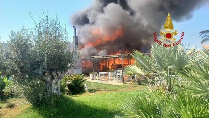 Incendio allo stabilimento “La Rambla”
