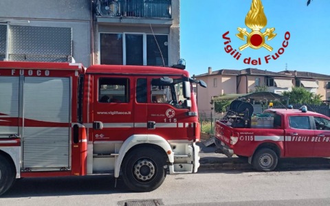 Incendio in un palazzo a Braccagni