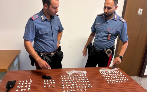 Jesi. Colpo allo spaccio, intercettato dai Carabinieri un corriere della droga