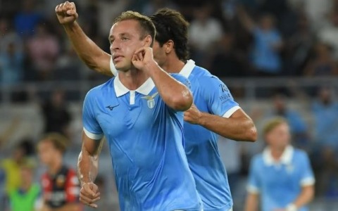 Lazio, Frattesi: “Amavo l’Inter, ma volevo prendermi responsabilità”