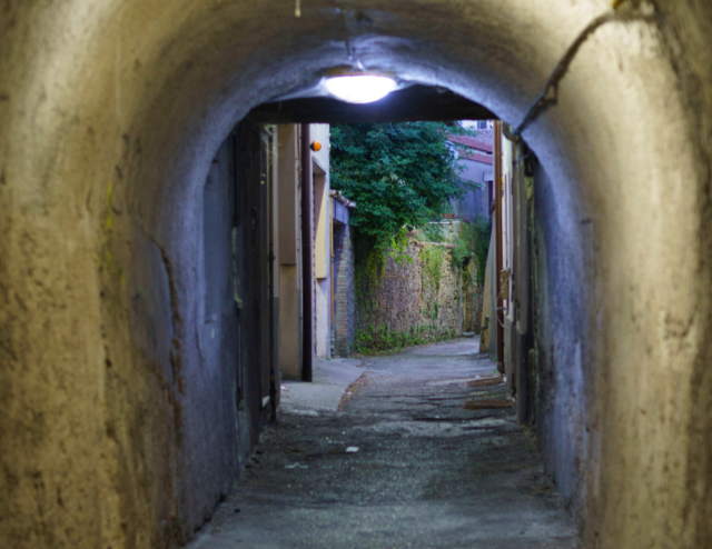Le opere di Gianni Scacciafratte nel borgo storico