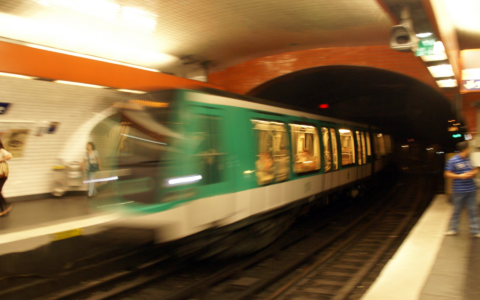 Macchinista evita l’investimento sui binari della metro