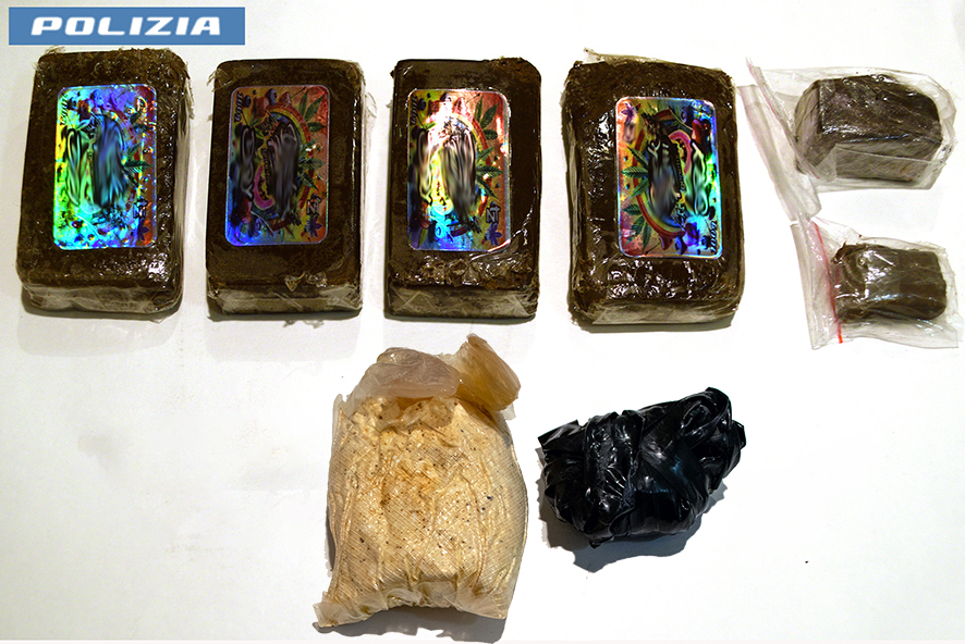 Maxi-sequestro di droga sulla Salaria, due arresti