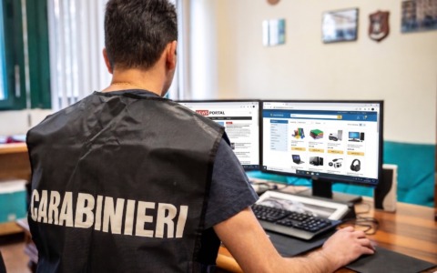 Maxi truffa online, denunciate due persone