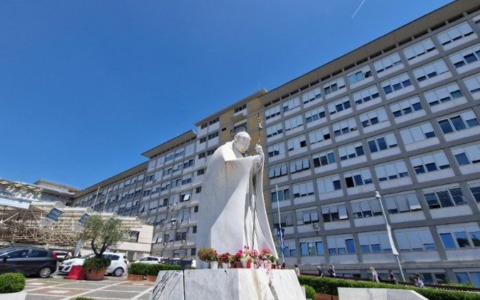 Migliorano le condizioni dello scout colpito da un fulmine: si risveglia dopo 10 giorni al Gemelli