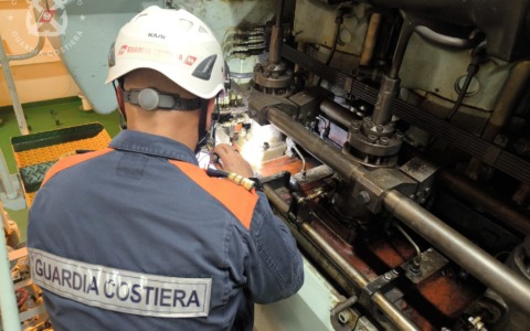 Motori principali non certificati, mercantile croato fermata nel porto