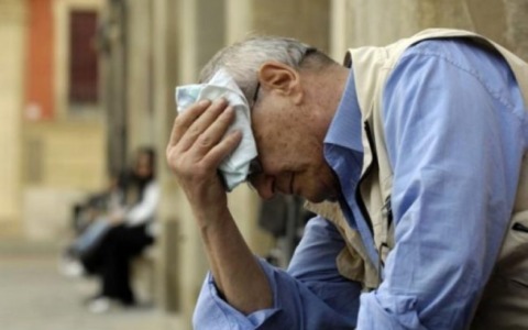 Oggi e domani bollino rosso per il caldo in Liguria
