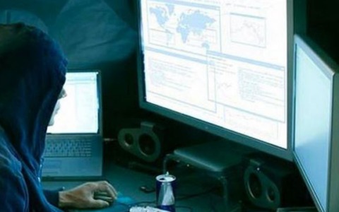 Phishing, allarme della Camera di Commercio Como-Lecco: truffe online con logo e nome contraffatti
