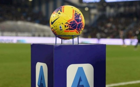 Serie A, a Frosinone e Torino hanno debuttato… le nuove regole