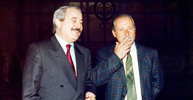 Sì alla commissione antimafia e all’intitolazione di uno spazio a Falcone e Borsellino
