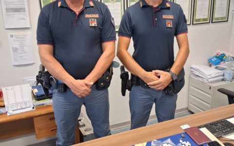 Spaccio di cocaina, la Polizia arresta due giovanissimi