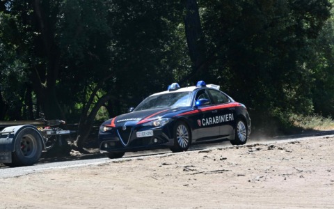 Sparo contro la porta del Lazio Store: indagano i Carabinieri