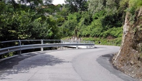 Strade provinciali di Lecco più sicure e curate: 270 mila euro ai Comuni per manutenzioni e decoro