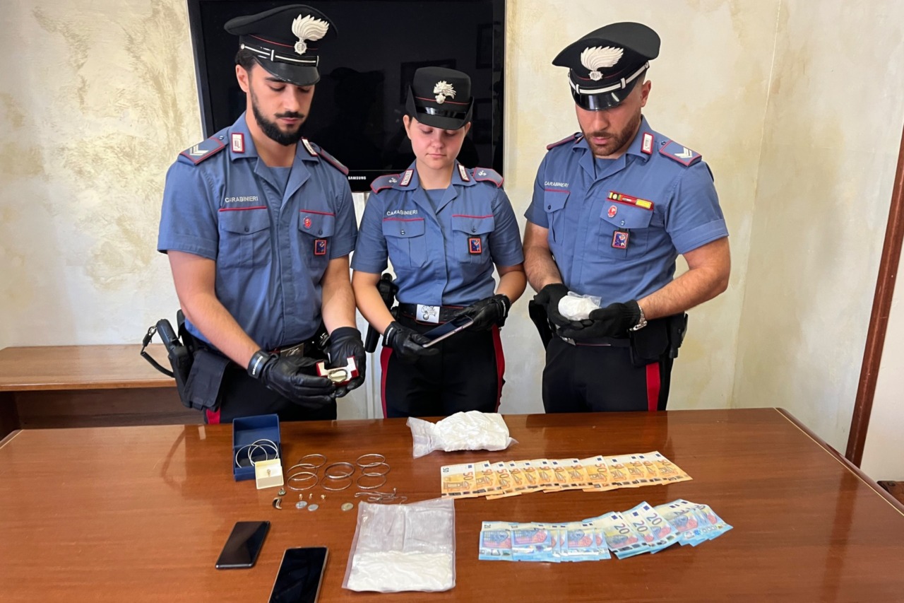 Tentano al truffa del finto carabiniere, due arresti