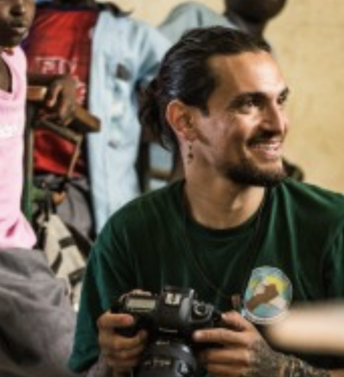 Tragedia in Nepal, salvo un fotografo toscano