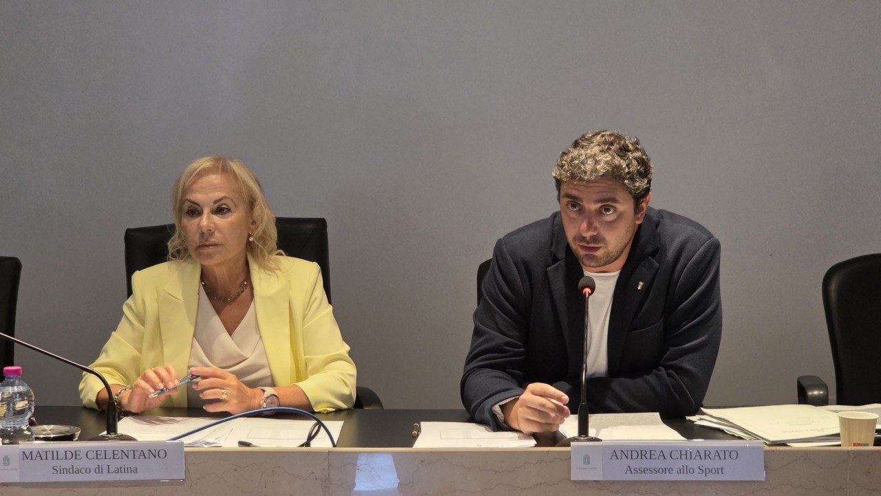 Vicenda stadio, parlano sindaco e assessore: “Tutto è stato fatto con trasparenza, perchè Terracciano non ha partecipato al bando? Se qualcuno ha dubbi vada in Procura”. L’INTERVISTA