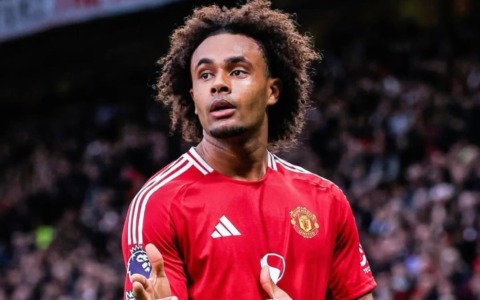 Zirkzee, la Fiorentina accelera: offerta al Manchester United