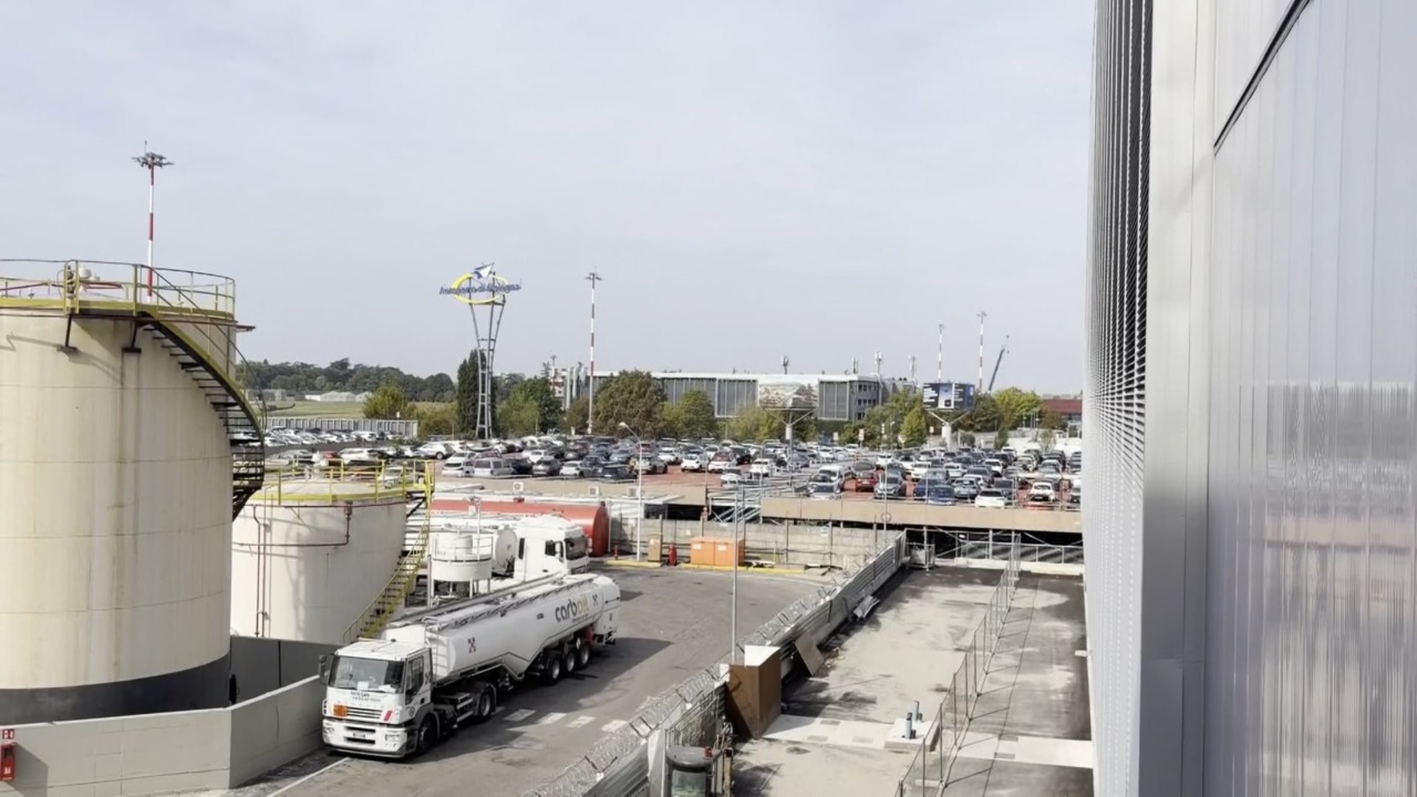 Aeroporto, al Marconi inaugurato il secondo blocco del parcheggio P6