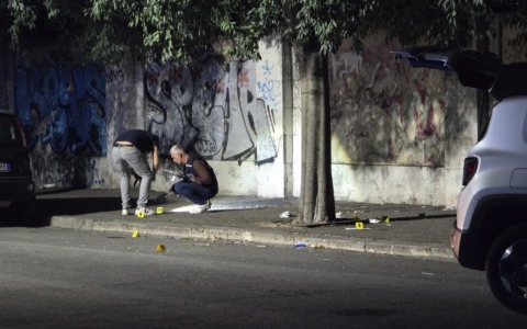 Omicidio nel centro di Latina, 30enne ucciso a colpi di pistola / VIDEO-RACCONTO