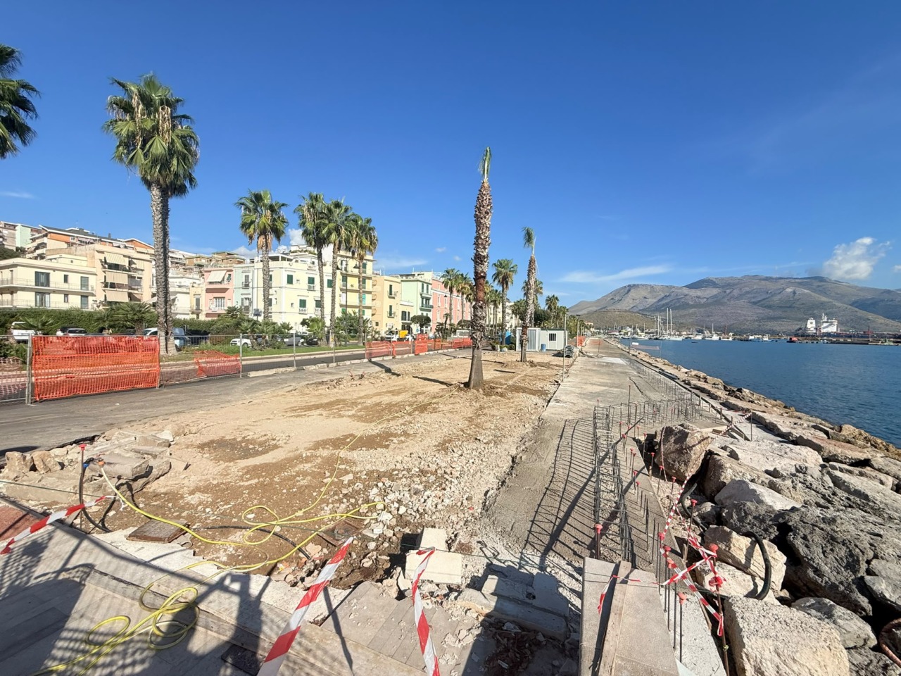 Al via i lavori per il nuovo tratto della passeggiata a mare tra lo snodo di Corso Cavour e la Peschiera