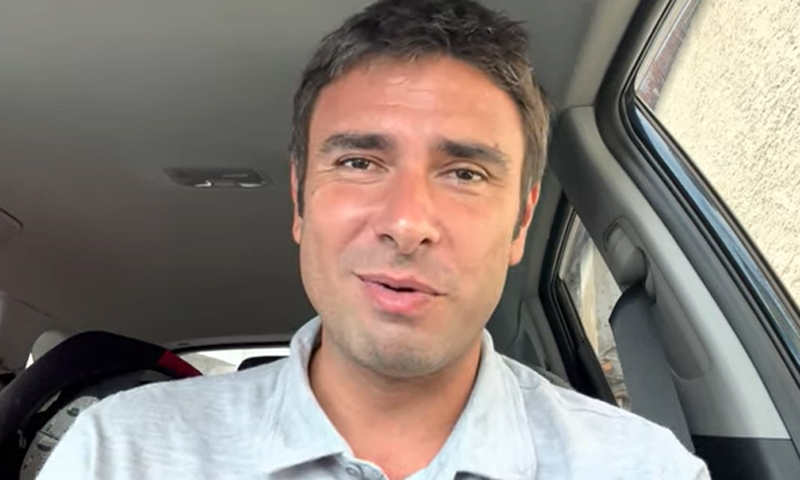 Alessandro Di Battista, rinviato il rientro da Cuba