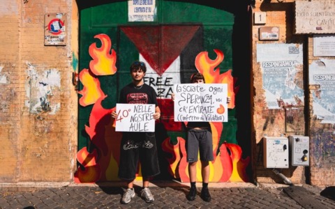 Anno scolastico 2026/2027, il falsh mob della Rete degli Studenti Medi del Lazio