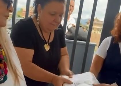 Casa popolare a Ciarelli, esplode il caso. La sindaca: “Assegnazione effettuata dopo un’accurata verifica. Basta falsità e insinuazioni, tutelerò la mia reputazione in ogni sede”