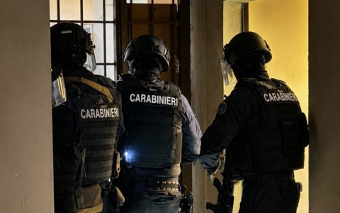 Controlli dei Carabinieri in via Singen, 3 arresti e 6 denunce