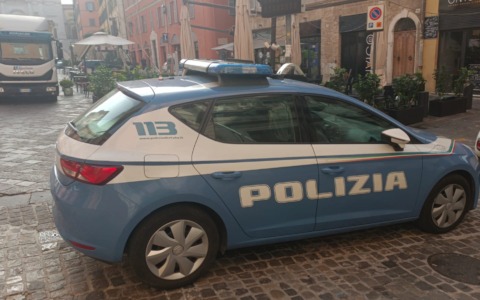 Finti finanzieri tentano di truffare anziana ma la donna chiama il 112