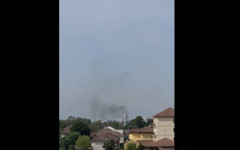 Fumo nella zona del polo chimico a Spinetta, si tratta di un’operazione programmata