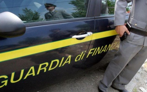 Imprenditore vanta una vita di lusso: scoperta finta ASD a Viareggio